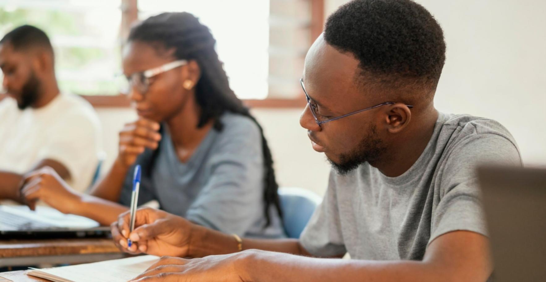 Teilnehmer bei der Analyse von Finanzkennzahlen und Bilanzstrukturen